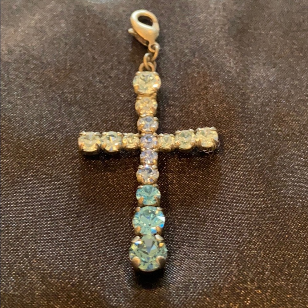 Sabika Cross Pendant